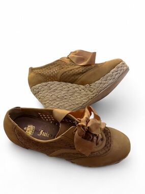 Juicy Couture Women's Jill Tan Wedge Oxford Bootie Sneakers Ribbon Lace